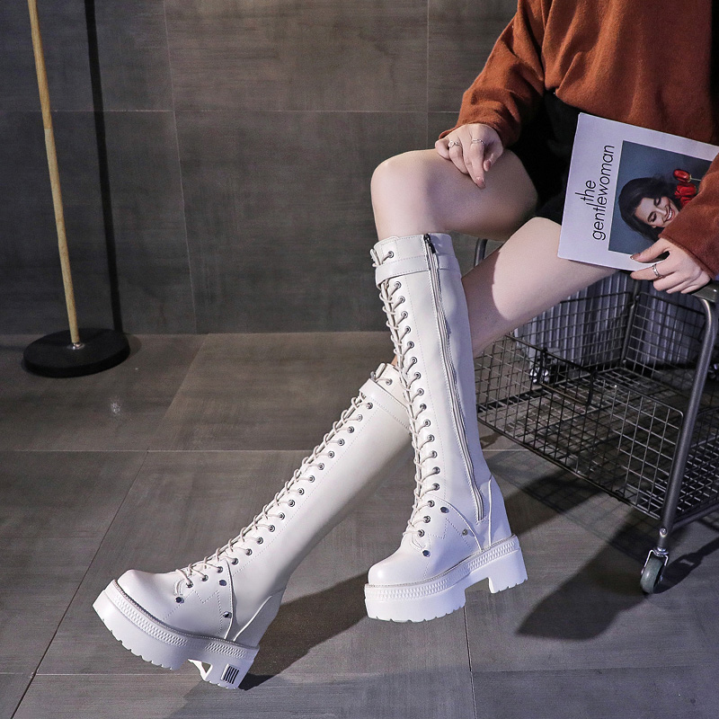 รองเท้าผ้าใบเสริมส้นสูง ไซต์35-39 สนใจทักแชท ฟรีค่าส่ง!