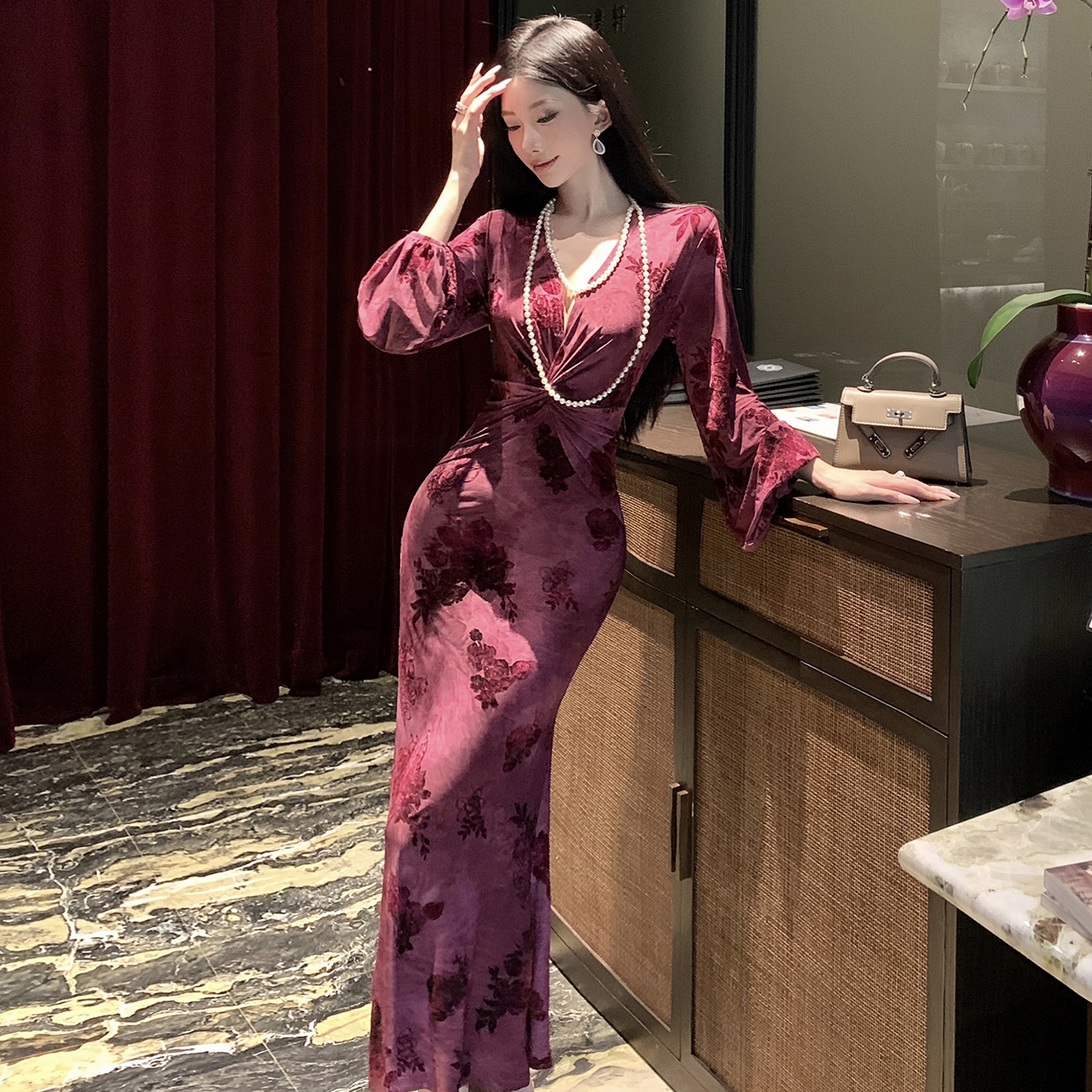 ชุดเดรสยาวสวยๆ สไตล์เกาหลี มีขนาด S M L XL สนใจทักแชท