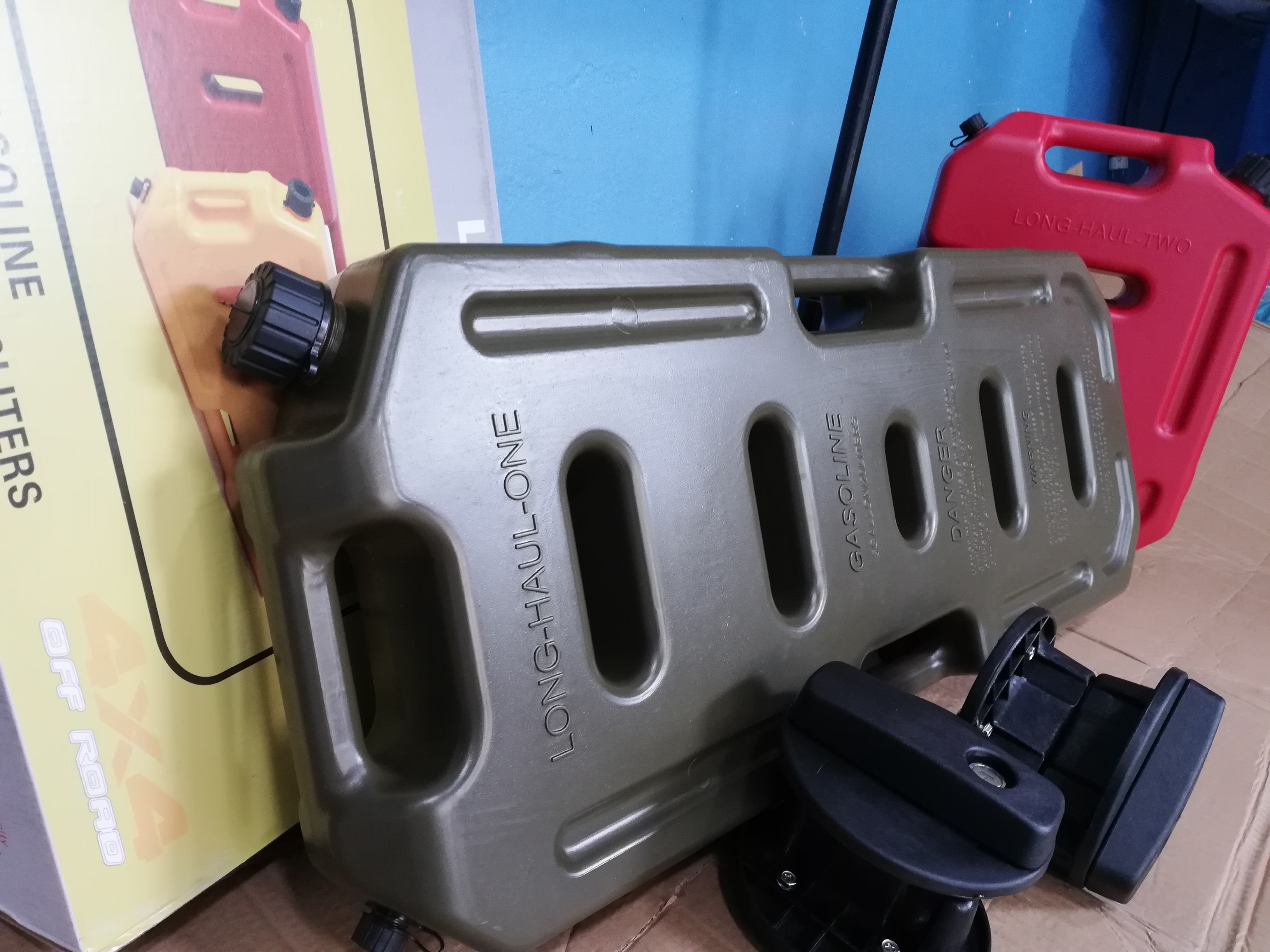 ถังน้ำมันสำรอง 20 ลิตร