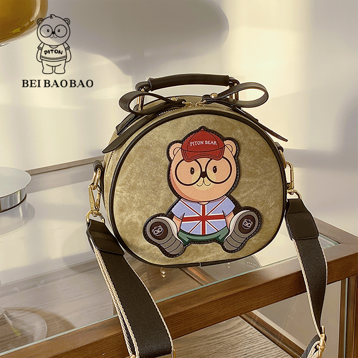 กระเป๋าผู้หญิงสวยๆ กระเป๋าสะพายข้างผู้หญิง กระเป๋าแบรนด์ BEAR BAG กระเป๋าหมีสุดคิ้ว!