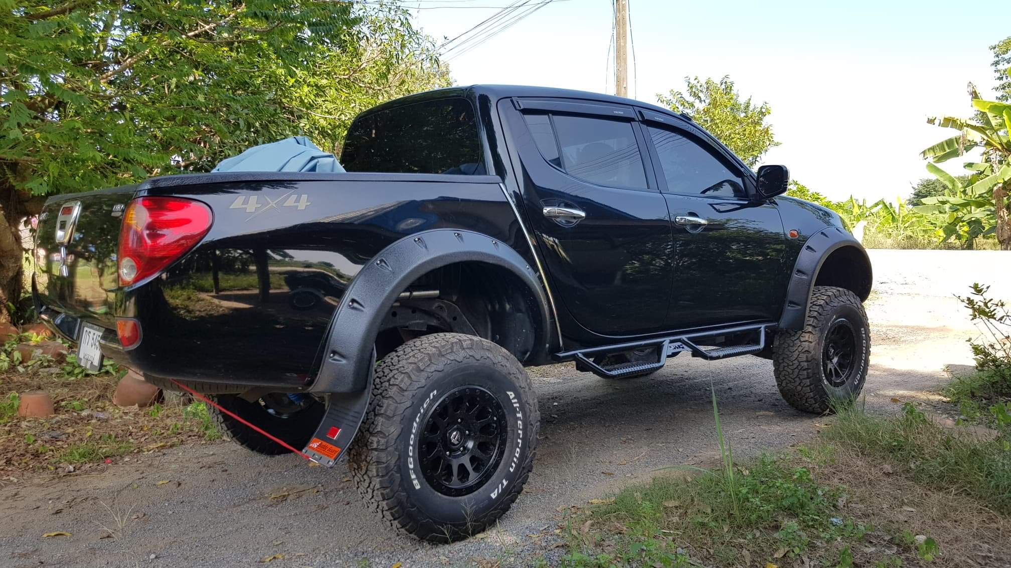 คิ้วล้อTriton