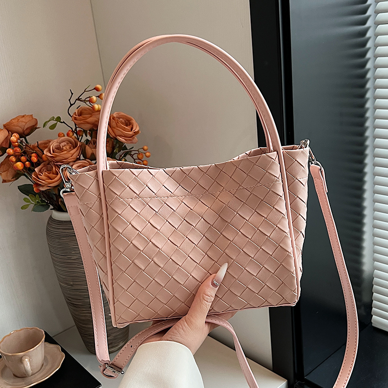 กระเป๋าผู้หญิงสวยๆ กระเป๋าสะพายข้างผู้หญิง กระเป๋าแบรนด์COOL BAG