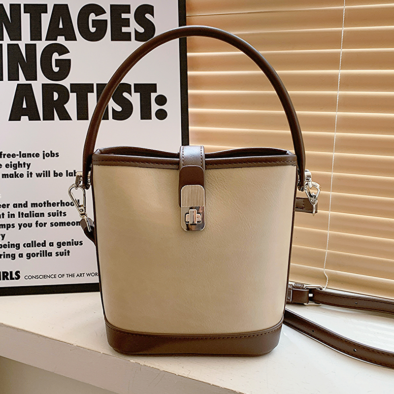 กระเป๋าผู้หญิงสวยๆ กระเป๋าสะพายข้างผู้หญิง กระเป๋าแบรนด์COOL BAG