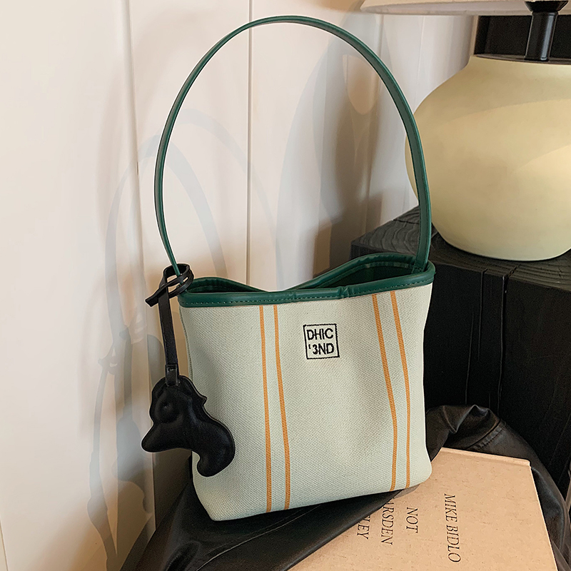 กระเป๋าผู้หญิงสวยๆ กระเป๋าสะพายข้างผู้หญิง กระเป๋าแบรนด์COOL BAG