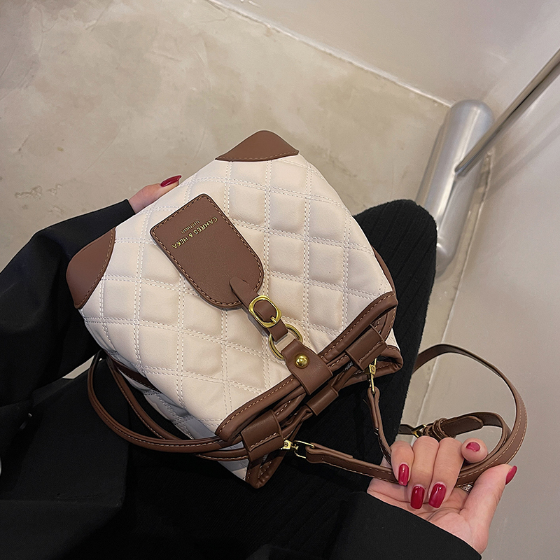 กระเป๋าผู้หญิงสวยๆ กระเป๋าสะพายข้างผู้หญิง กระเป๋าแบรนด์COOL BAG