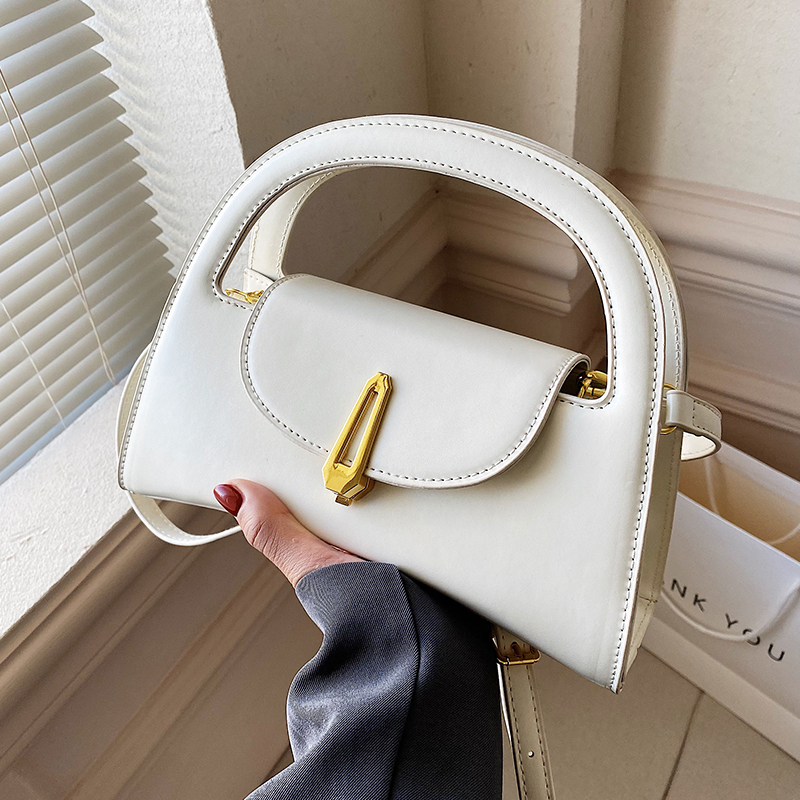 กระเป๋าผู้หญิงสวยๆ กระเป๋าสะพายข้างผู้หญิง กระเป๋าแบรนด์COOL BAG