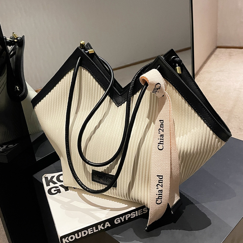 กระเป๋าผู้หญิงสวยๆ กระเป๋าสะพายข้างผู้หญิง กระเป๋าแบรนด์COOL BAG