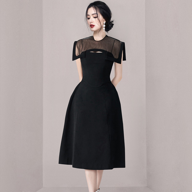 ชุดเดรสยาวสวยๆ สไตล์เกาหลี มีขนาด S M L XL สนใจทักแชท