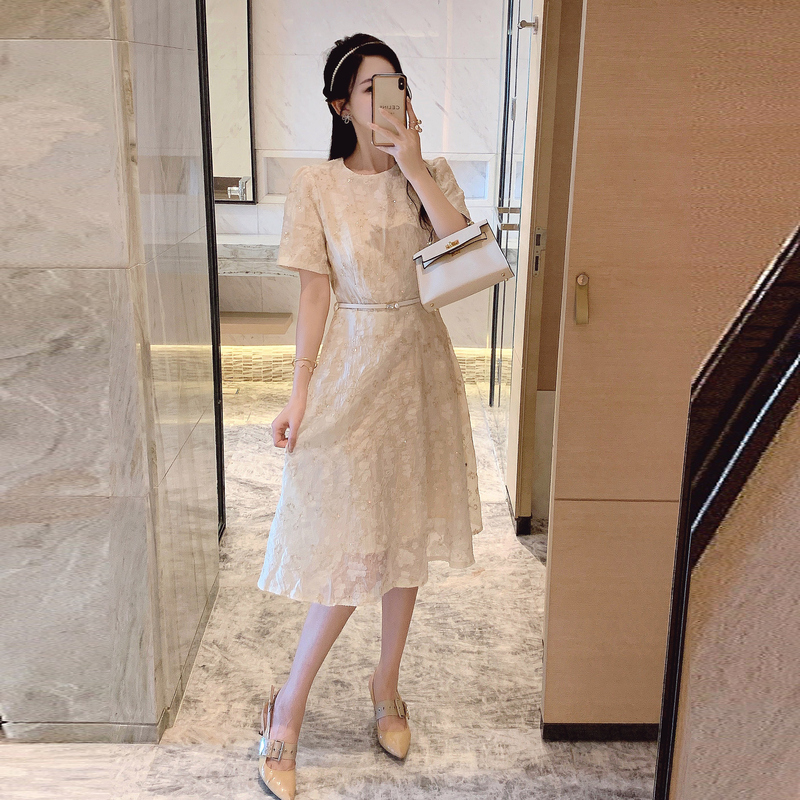 ชุดเดรสยาวสวยๆ ชุดกระโปรงยาว ชุดเดรสยาว ชุดแซกยาว มีขนาด S M L XL สนใจทักแชท