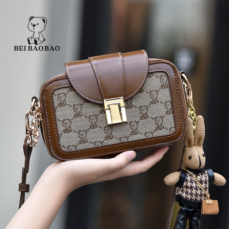 กระเป๋าผู้หญิงสวยๆ กระเป๋าสะพายข้างผู้หญิง กระเป๋าแบรนด์ BEAR BAG กระเป๋าหมีสุดคิ้ว!