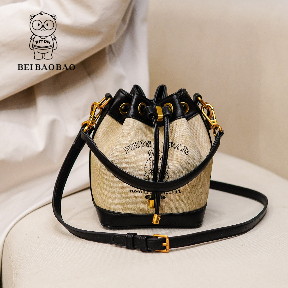 กระเป๋าผู้หญิงสวยๆ กระเป๋าสะพายข้างผู้หญิง กระเป๋าแบรนด์ BEAR BAG กระเป๋าหมีสุดคิ้ว!