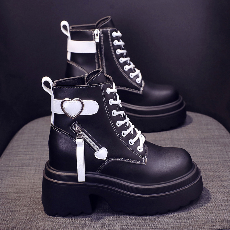 รองเท้าผ้าใบเสริมส้นสูง ไซต์35-39 สนใจทักแชท ฟรีค่าส่ง!