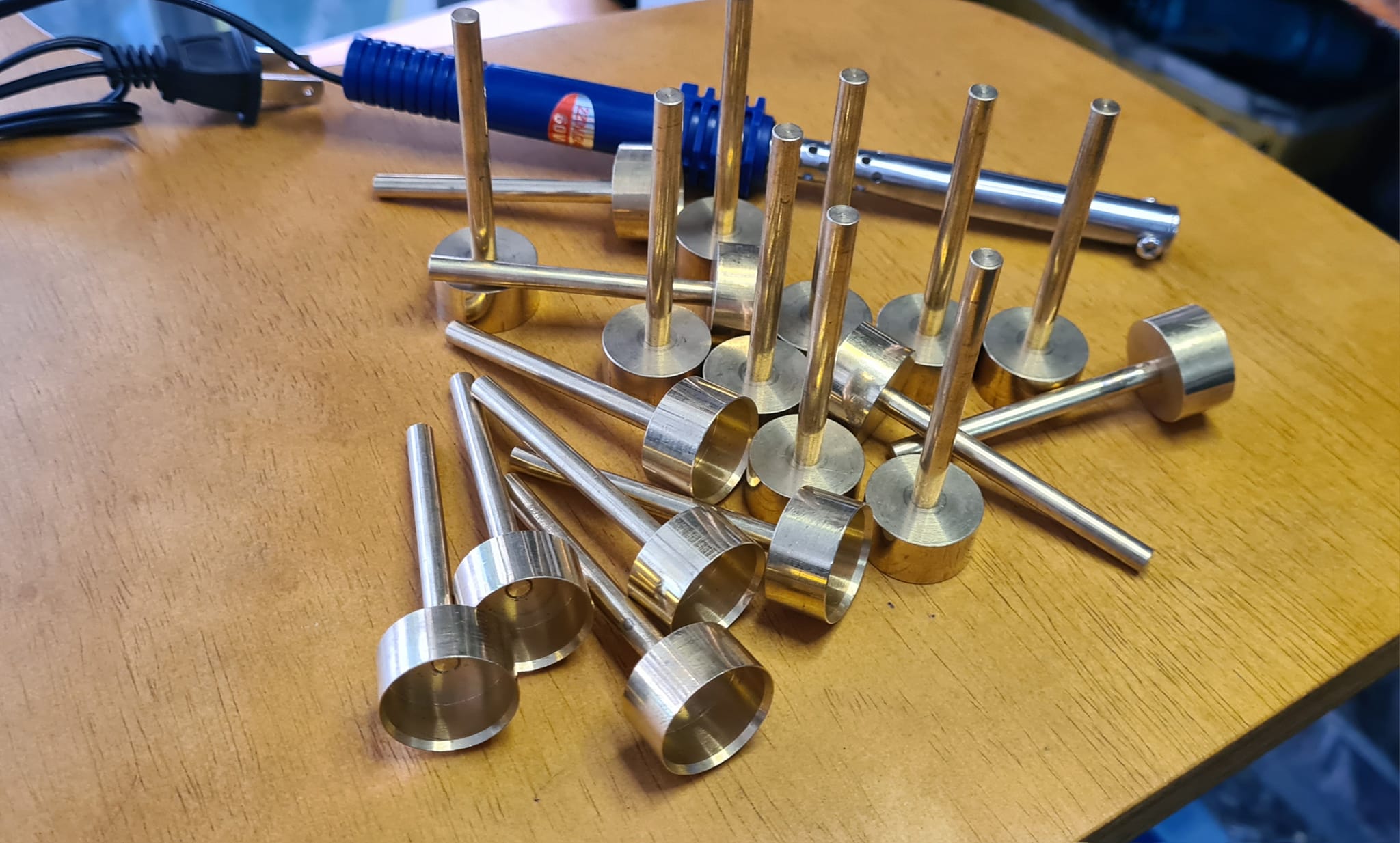 หัวแร้งเจาะรูแผ่นกระจายแสง LED BACKLIGHT TV