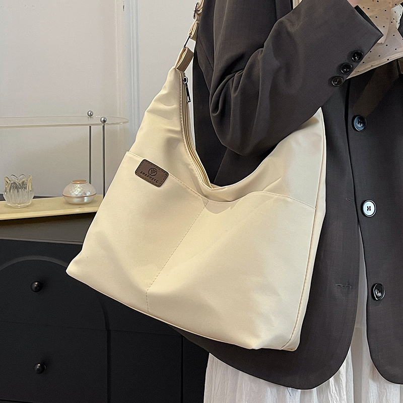 กระเป๋าผู้หญิงสวยๆ กระเป๋าสะพายข้างผู้หญิง กระเป๋าแบรนด์COOL BAG