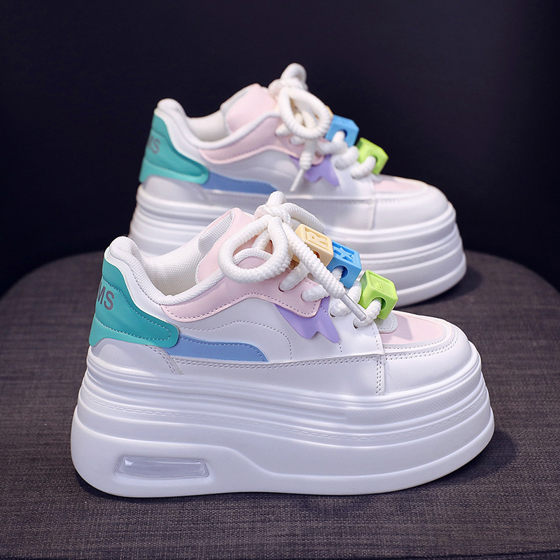 รองเท้าผ้าใบเสริมส้นสูง ไซต์35-39 สนใจทักแชท ฟรีค่าส่ง!