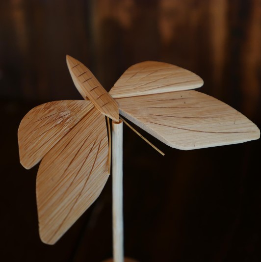 แมลงปอฝึกสมดุล ของเล่นฝึกทักษะ ของเล่นเสริมประสบการณ์ ของเล่นไม้