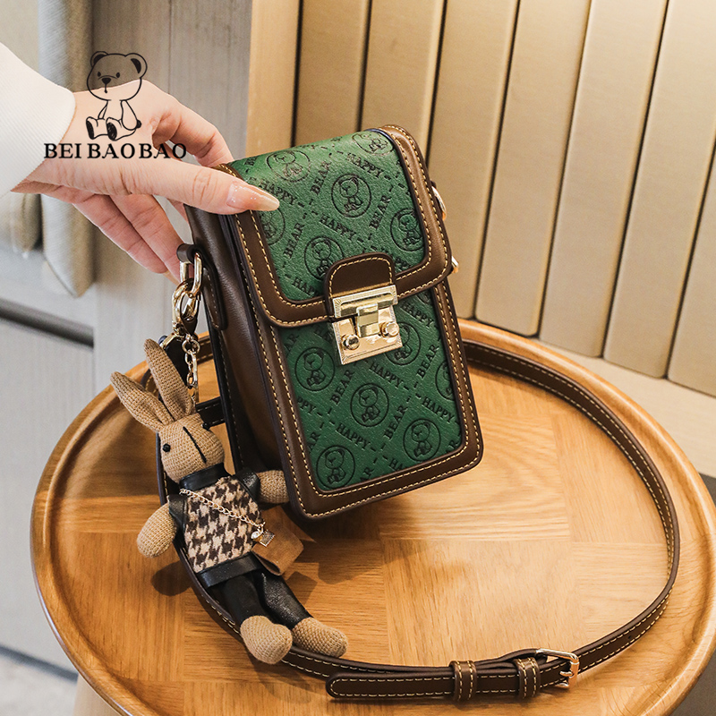 กระเป๋าผู้หญิงสวยๆ กระเป๋าสะพายข้างผู้หญิง กระเป๋าแบรนด์ BEAR BAG กระเป๋าหมีสุดคิ้ว!