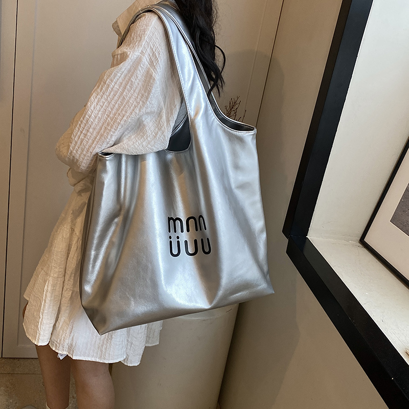 กระเป๋าผู้หญิงสวยๆ กระเป๋าสะพายข้างผู้หญิง กระเป๋าแบรนด์COOL BAG