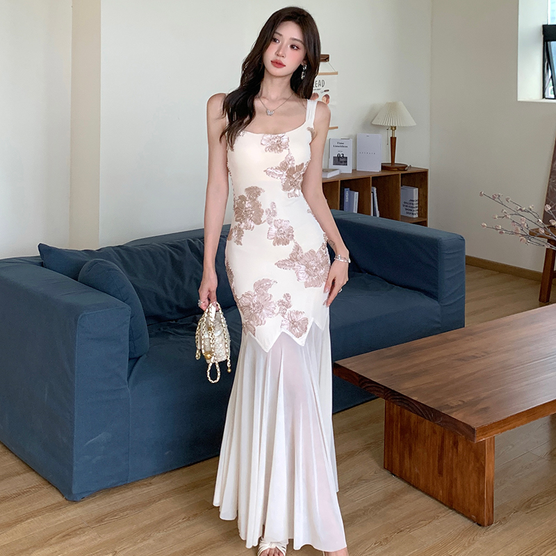 ชุดเดรสยาวสวยๆ สไตล์เกาหลี มีขนาด S M L XL สนใจทักแชท