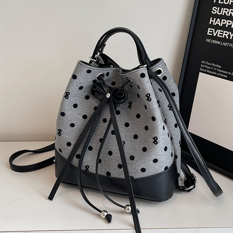 กระเป๋าผู้หญิงสวยๆ กระเป๋าสะพายข้างผู้หญิง กระเป๋าแบรนด์COOL BAG