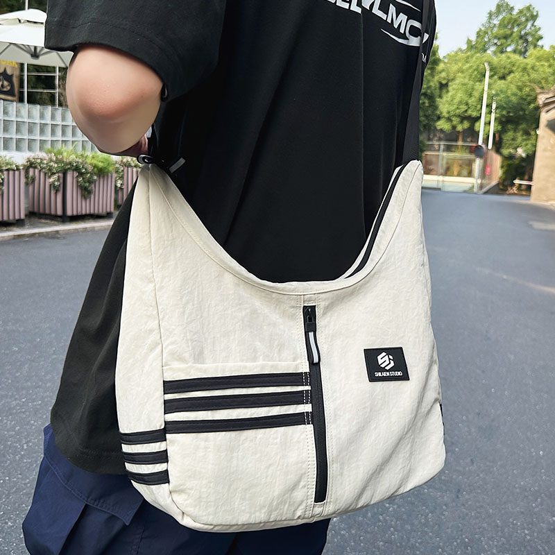 กระเป๋าผู้หญิงสวยๆ กระเป๋าสะพายข้างผู้หญิง กระเป๋าแบรนด์COOL BAG