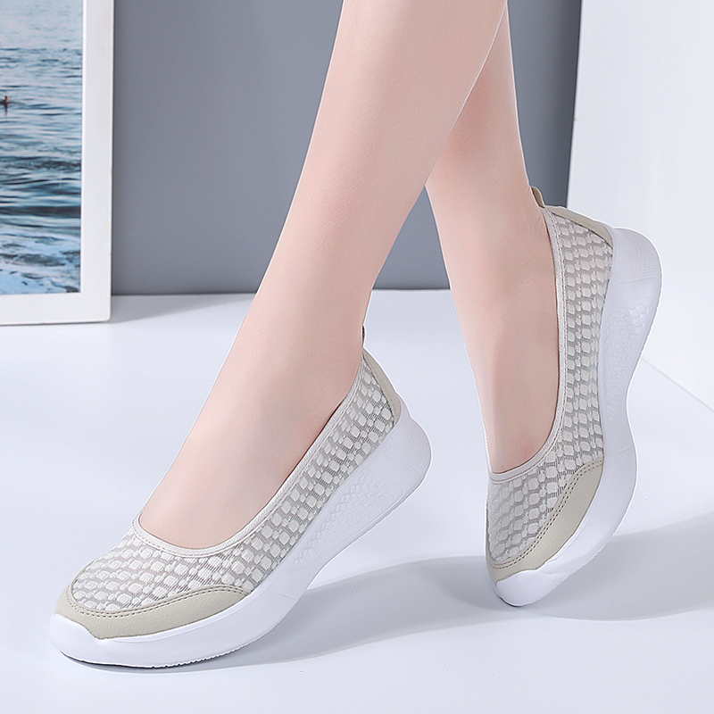รองเท้าผ้าใบผู้หญิง ใส่สบาย รองเท้าผ้าใบใส่เที่ยวผู้หญิง มีSIZE 35 36 37 38 39 40