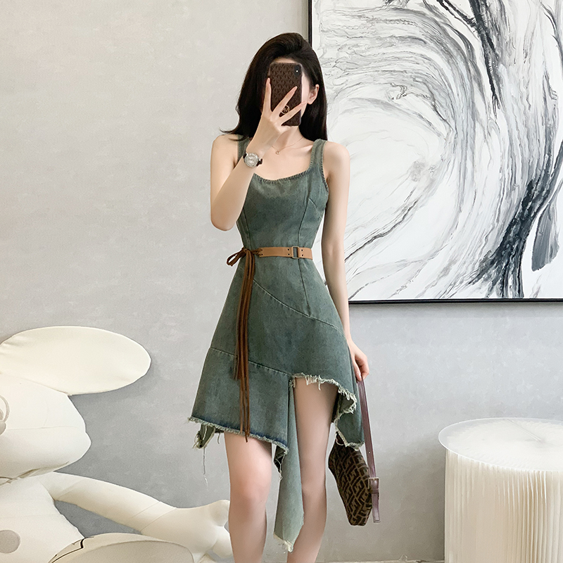 ชุดเดรสยาวสวยๆ สไตล์เกาหลี มีขนาด S M L XL สนใจทักแชท