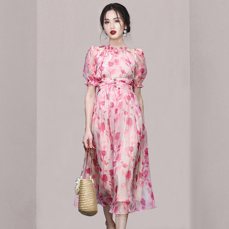 ชุดเดรสยาวสวยๆ สไตล์เกาหลี มีขนาด S M L XL สนใจทักแชท