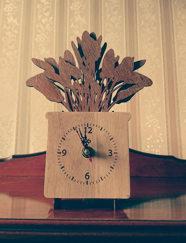 ของฝากที่ระลึก ตั้งโต๊ะทำงาน นาฬิกากระถางไม้ แบบจำลอง ต้นกล้วยพัด