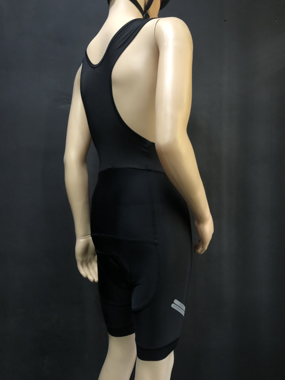 กางเกงปั่นจักรยาน เอี๊ยมขาสั้น เป้าเจล 7D ปลายต่อขาเลเซอร์คัท