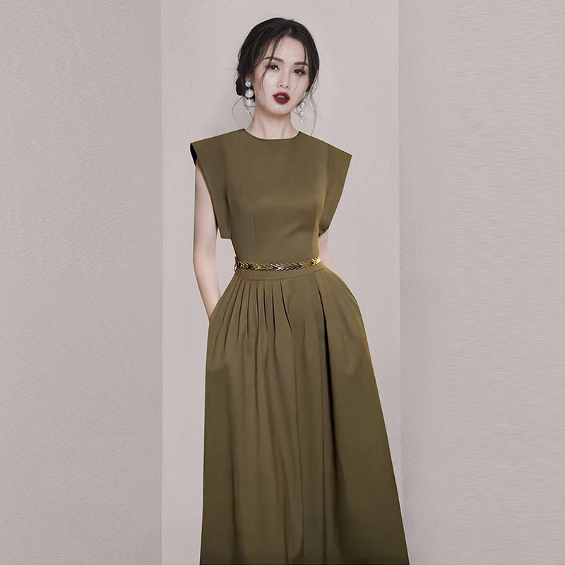 ชุดเดรสยาวสวยๆ สไตล์เกาหลี มีขนาด S M L XL สนใจทักแชท