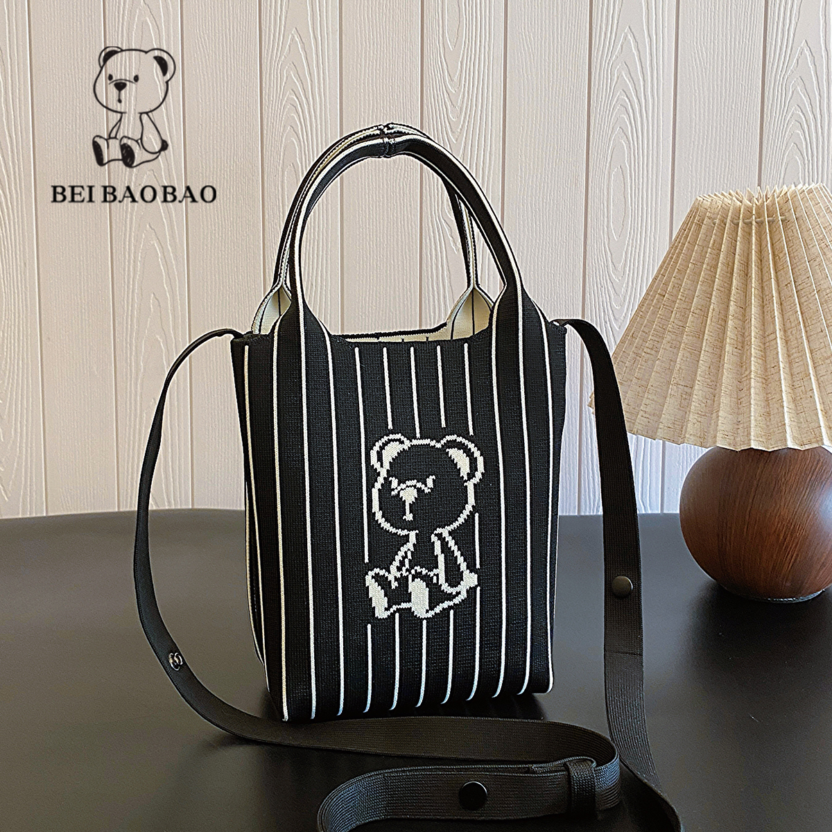 กระเป๋าผู้หญิงสวยๆ กระเป๋าสะพายข้างผู้หญิง กระเป๋าแบรนด์ BEAR BAG กระเป๋าหมีสุดคิ้ว!