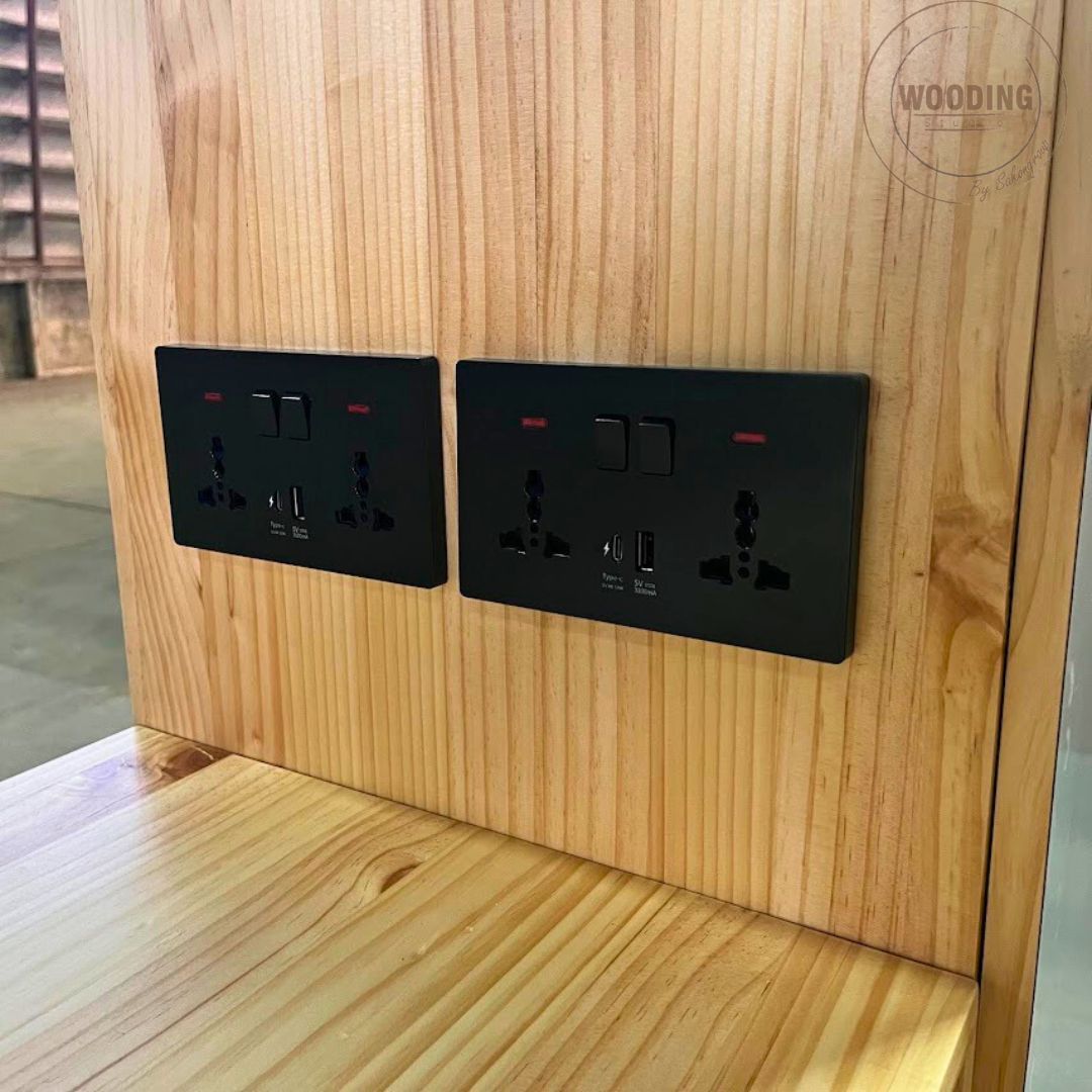 ชุดตู้ครัวไม้สน