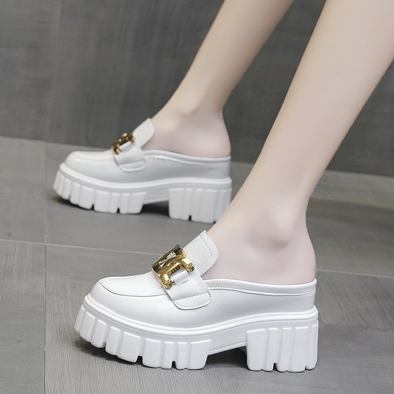 รองเท้าผ้าใบเสริมส้นสูง ไซต์35-39 สนใจทักแชท ฟรีค่าส่ง!
