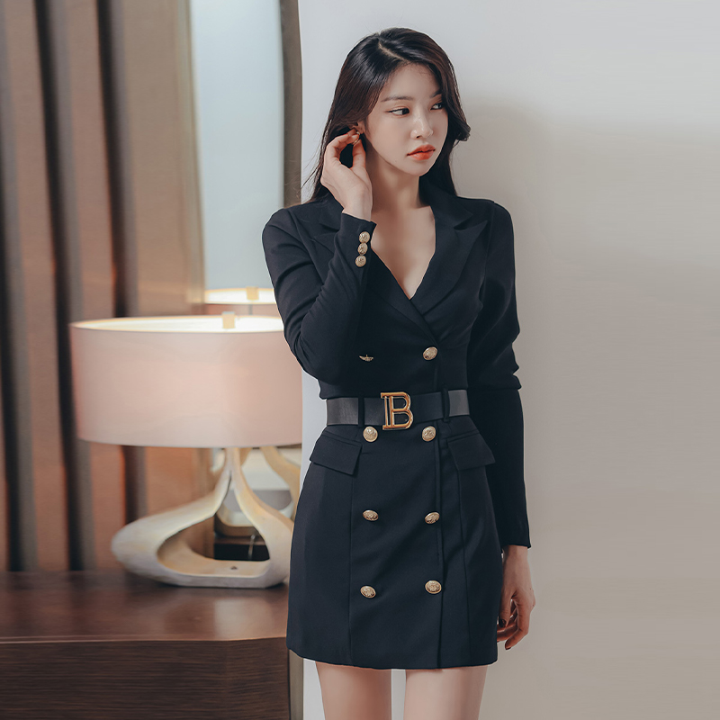 ชุดเดรสยาวสวยๆ สไตล์เกาหลี มีขนาด S M L XL สนใจทักแชท
