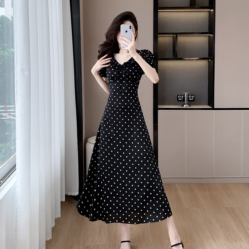 ชุดเดรสยาวสวยๆ สไตล์เกาหลี มีขนาด S M L XL สนใจทักแชท