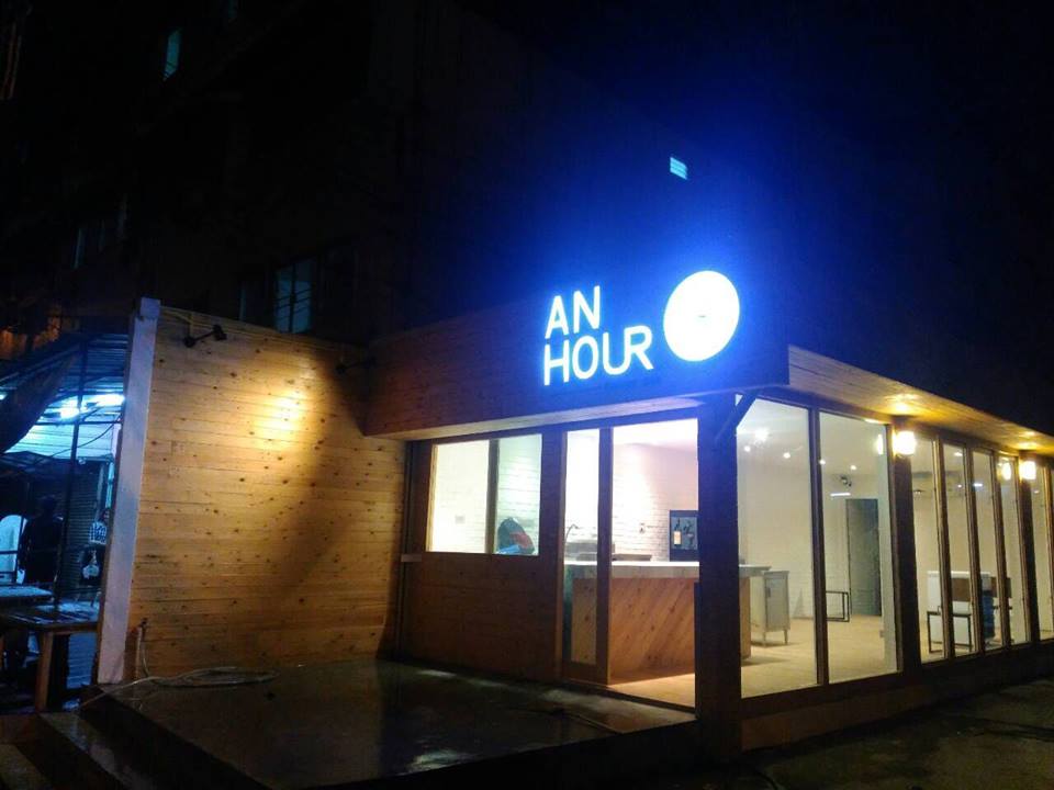 อักษรไฟออกหน้า #ANHOUR ป้ายไฟ+กล่องไฟติดนาฬิกา #เดินได้ด้วยนะ