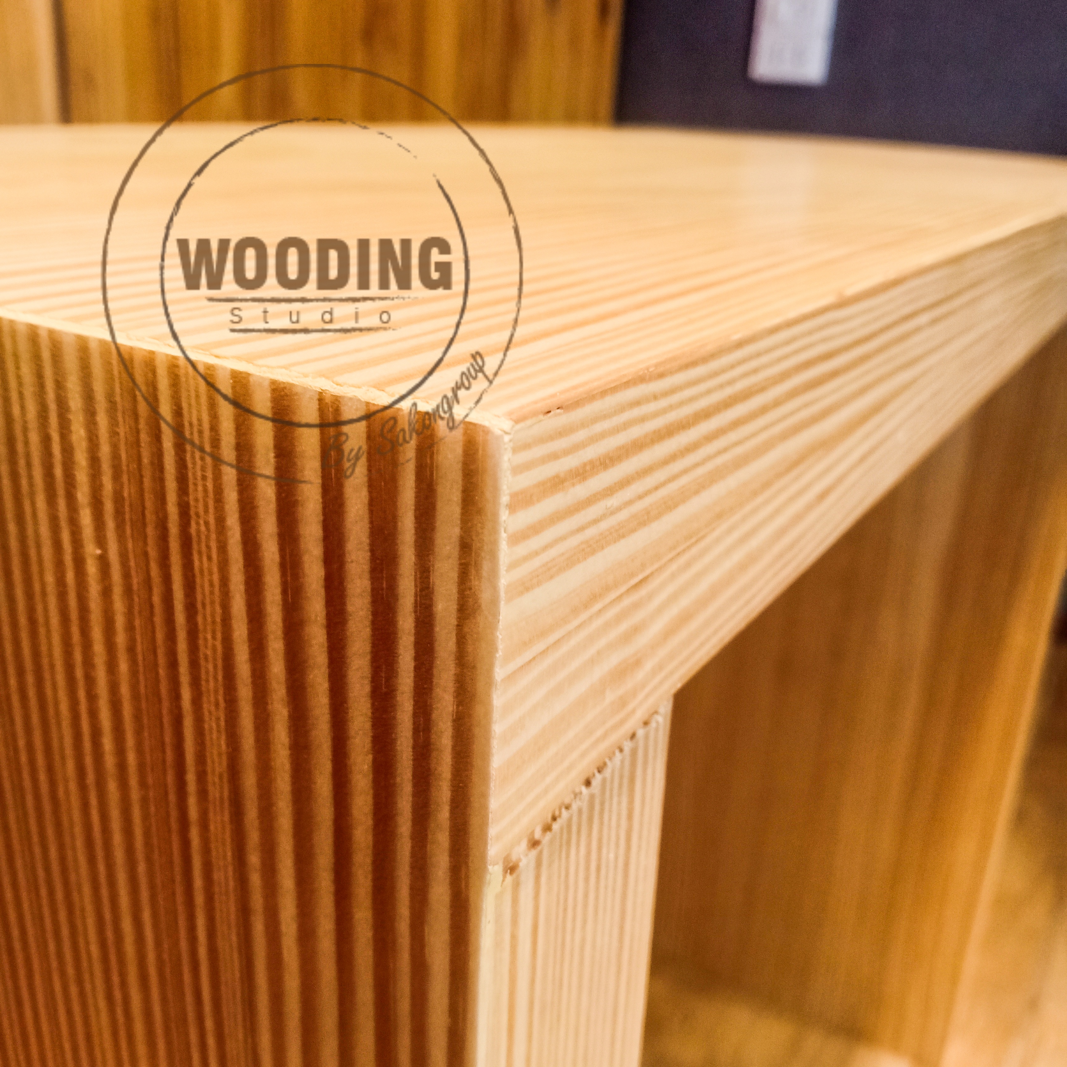 โต๊ะตัวยูคว่ำแบบที่ 1