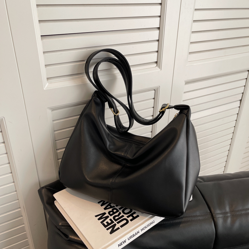 กระเป๋าผู้หญิงสวยๆ กระเป๋าสะพายข้างผู้หญิง กระเป๋าแบรนด์COOL BAG