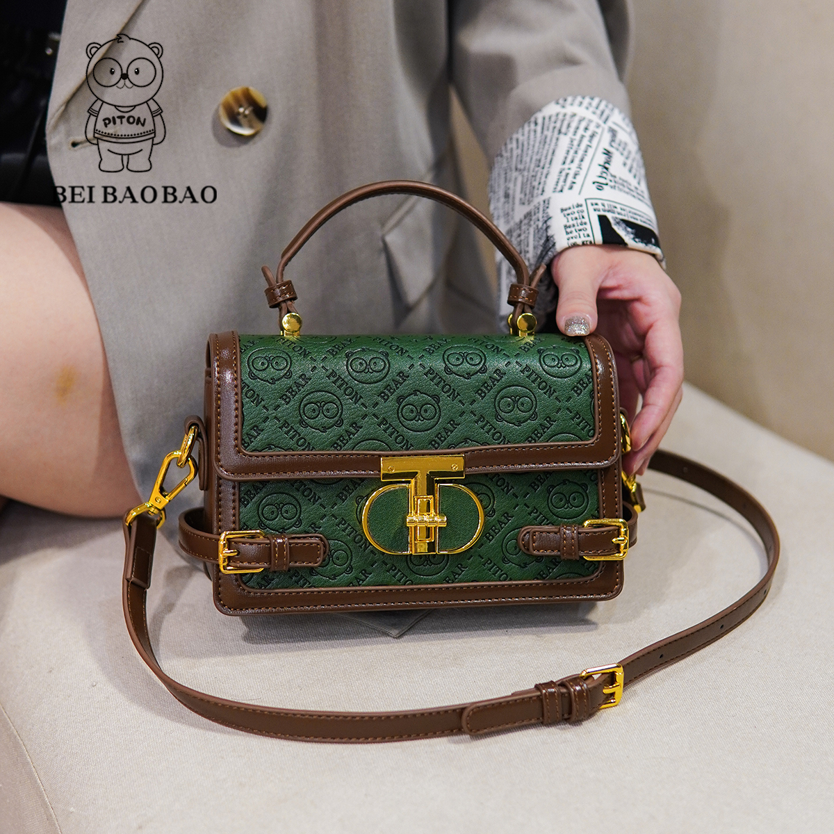 กระเป๋าผู้หญิงสวยๆ กระเป๋าสะพายข้างผู้หญิง กระเป๋าแบรนด์ BEAR BAG กระเป๋าหมีสุดคิ้ว!