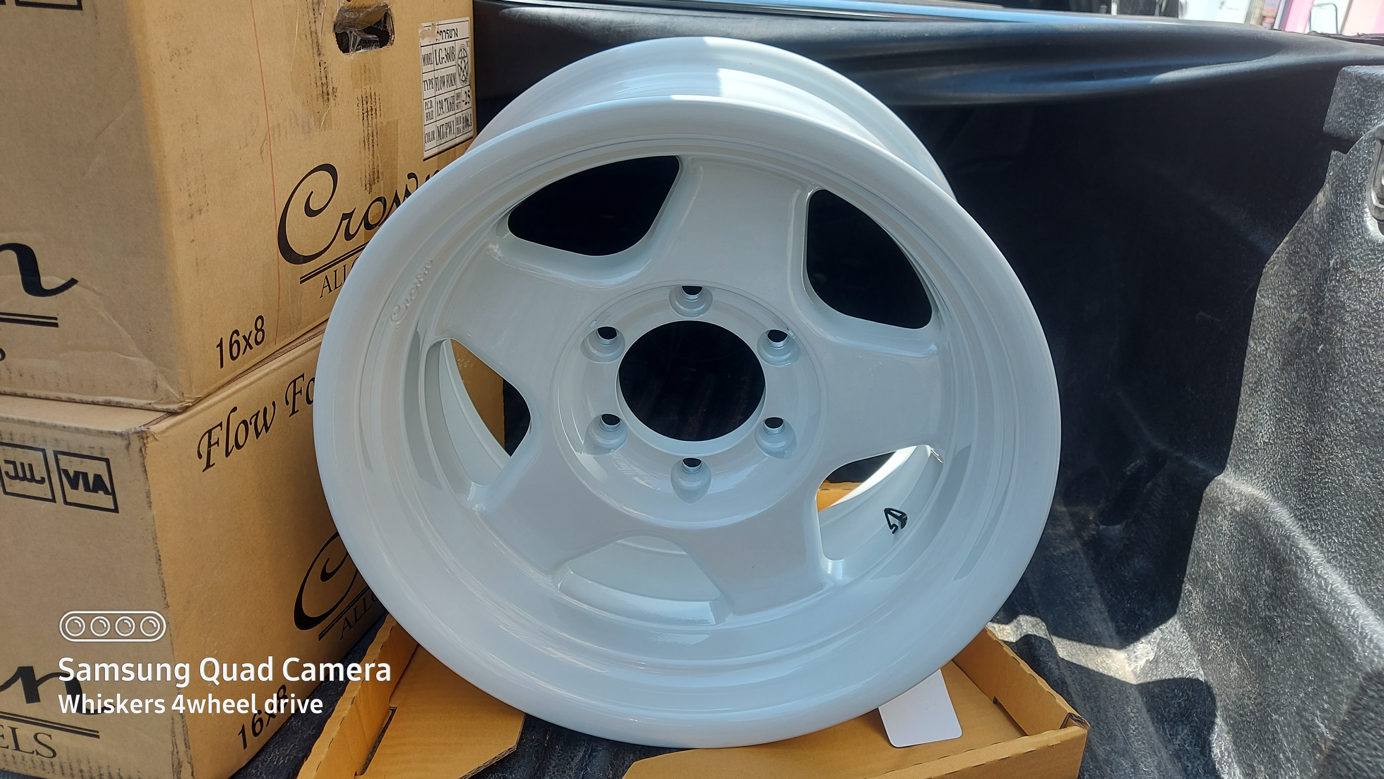 แม็กซ์เบทเล่ 16×8-25 ขาว