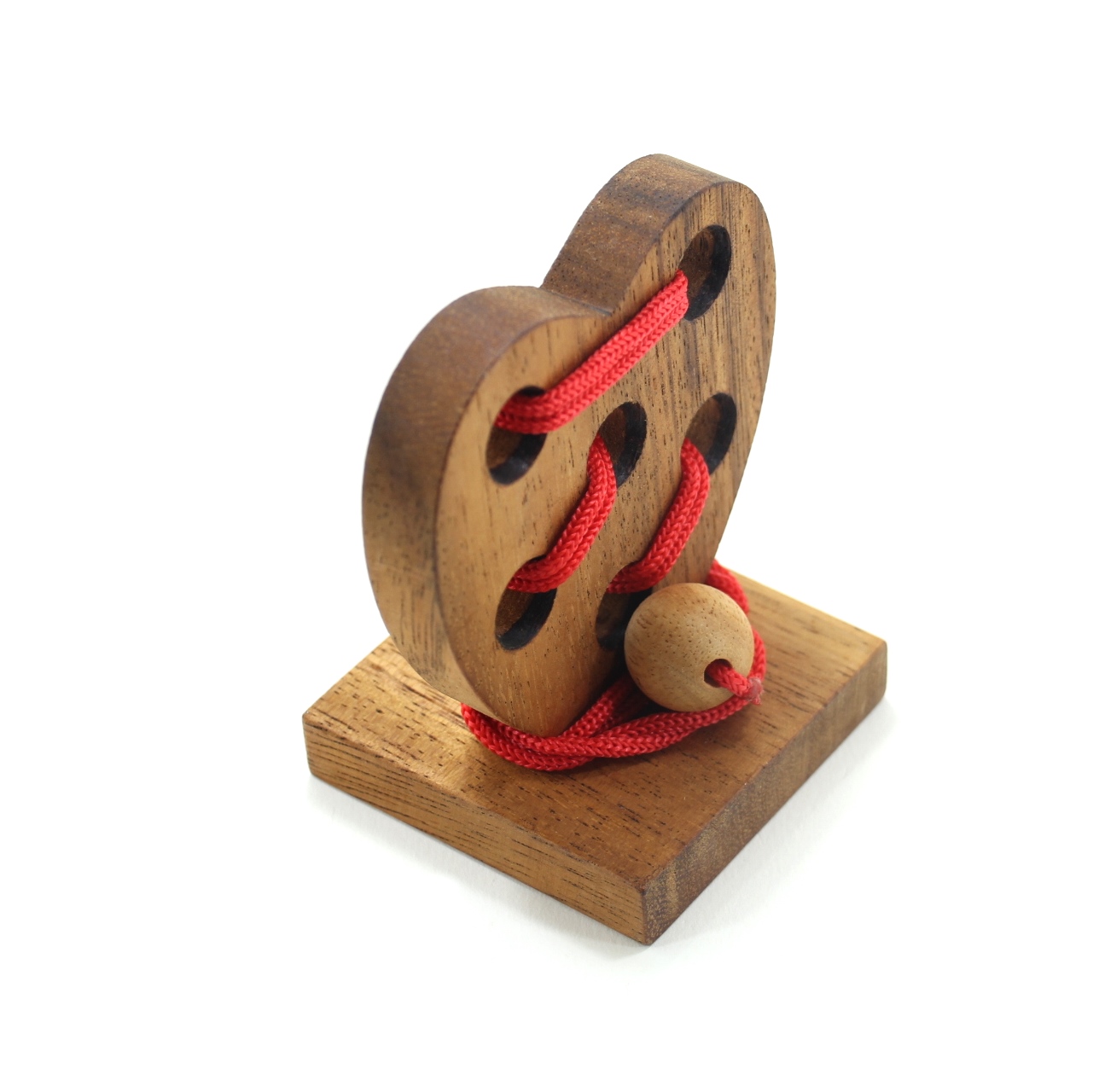 หัวใจร้อยรัก ของเล่นเสริมสร้างการเรียนรู้ ของเล่นเด็ก ของเล่นไม้