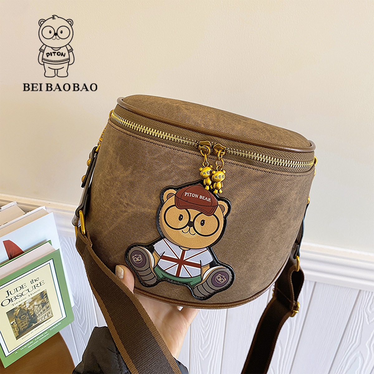 กระเป๋าผู้หญิงสวยๆ กระเป๋าสะพายข้างผู้หญิง กระเป๋าแบรนด์ BEAR BAG กระเป๋าหมีสุดคิ้ว!