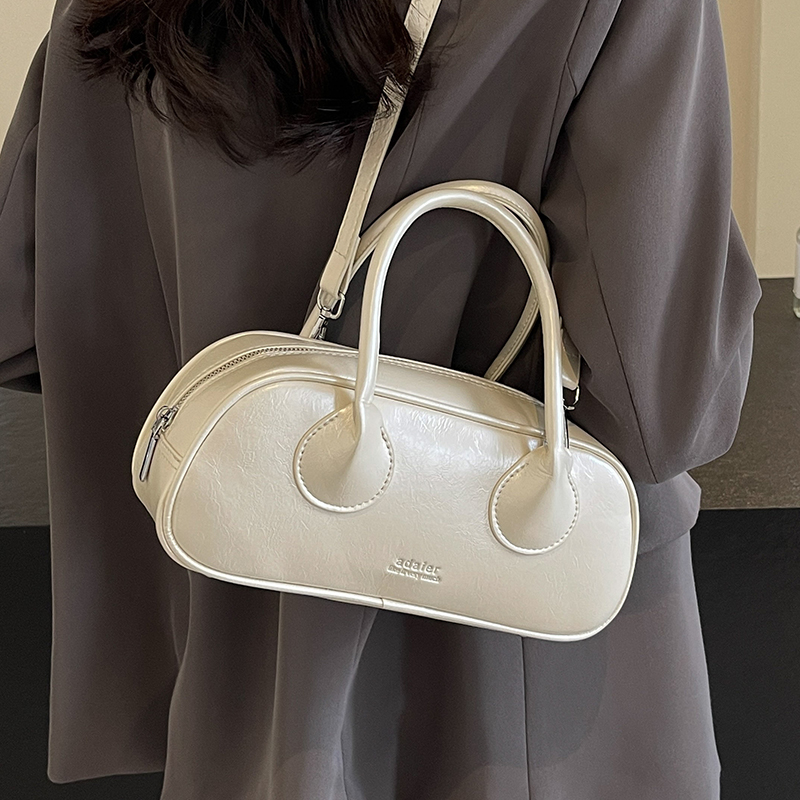 กระเป๋าผู้หญิงสวยๆ กระเป๋าสะพายข้างผู้หญิง กระเป๋าแบรนด์COOL BAG