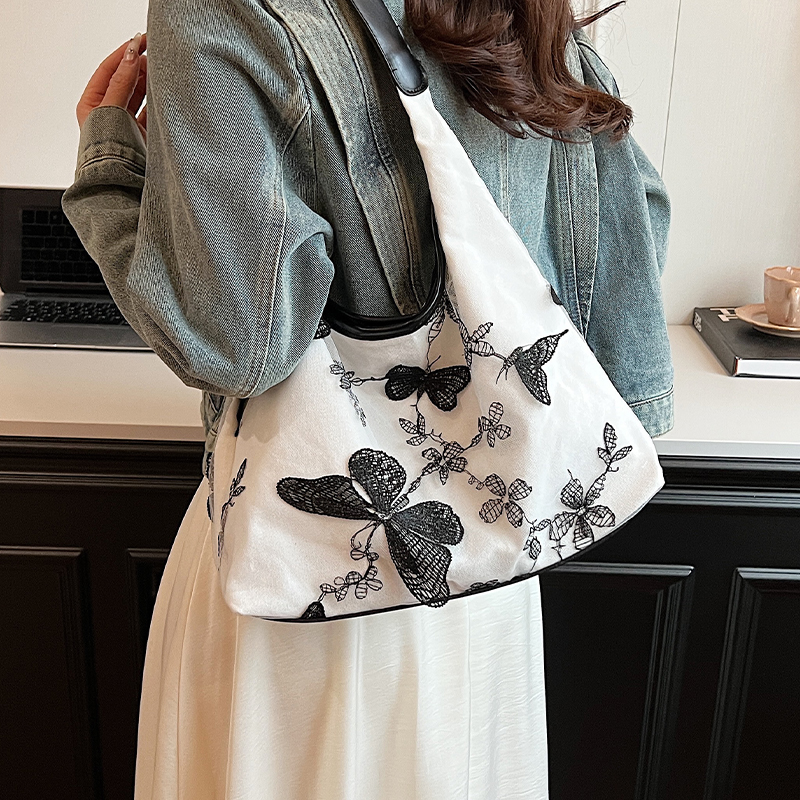 กระเป๋าผู้หญิงสวยๆ กระเป๋าสะพายข้างผู้หญิง กระเป๋าแบรนด์COOL BAG