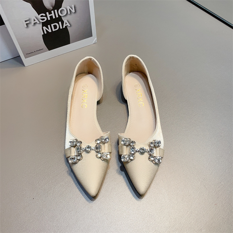 รองเท้าคัทชูผู้หญิงส้นเตี้ย ใส่สบาย มีขนาด35-40