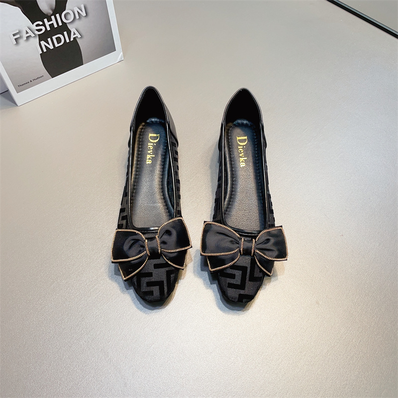 รองเท้าคัทชูผู้หญิงส้นเตี้ย ใส่สบาย มีขนาด35-40