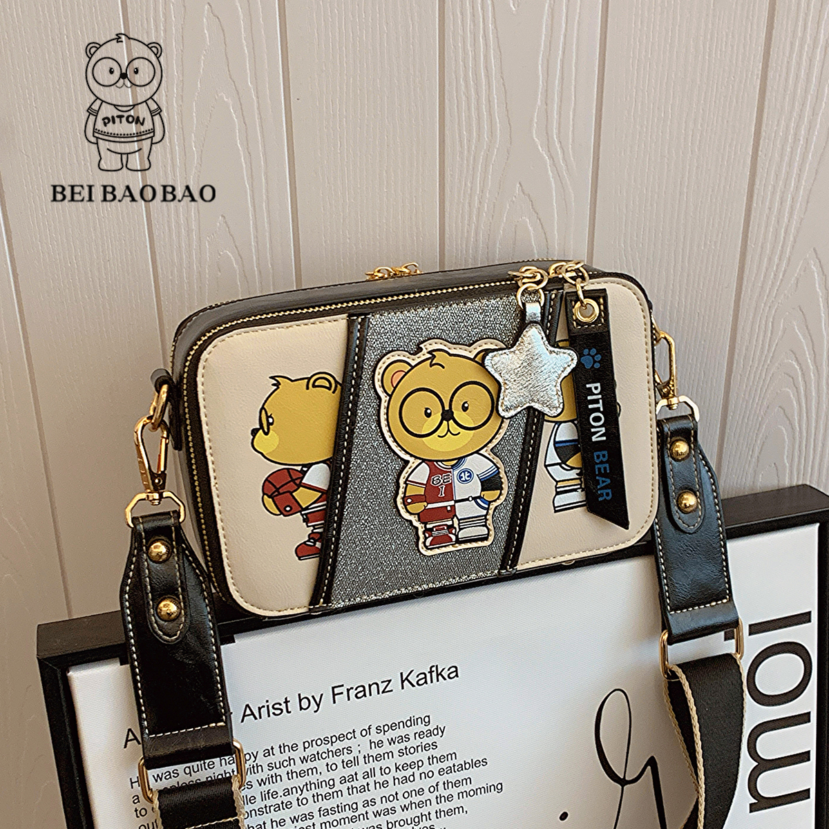 กระเป๋าผู้หญิงสวยๆ กระเป๋าสะพายข้างผู้หญิง กระเป๋าแบรนด์ BEAR BAG กระเป๋าหมีสุดคิ้ว!