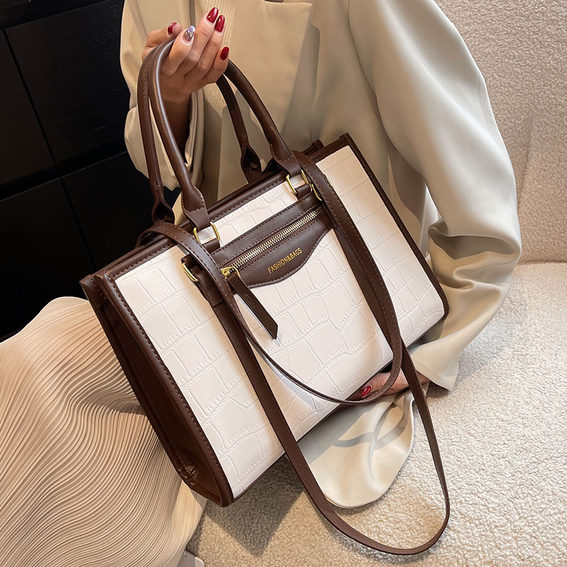 กระเป๋าผู้หญิงสวยๆ กระเป๋าสะพายข้างผู้หญิง กระเป๋าแบรนด์COOL BAG