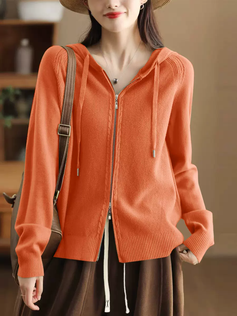 เสื้อยืดแขนยาว มีฮู้ด มีขนาด S M L XL สนใจทักแชท